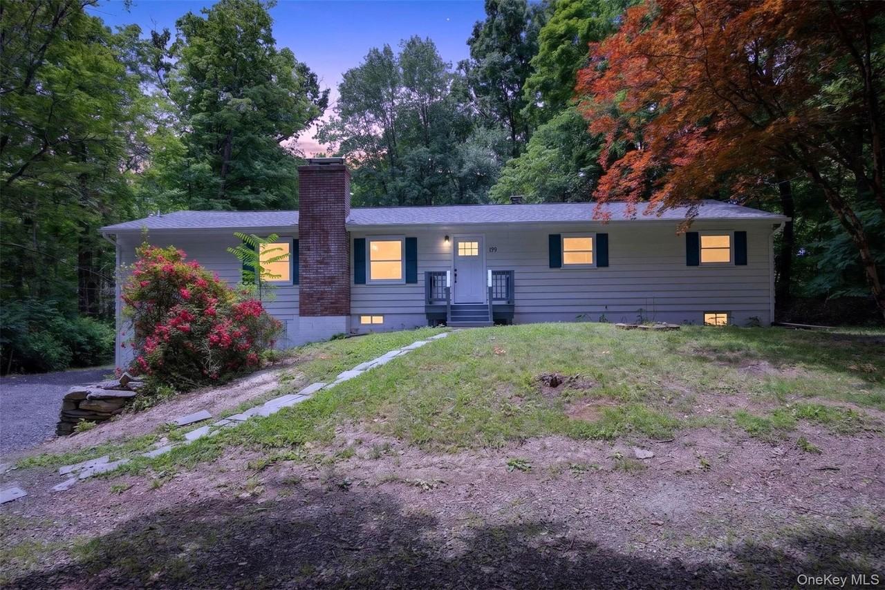 179 Roosevelt Rd - Photo 2 of 48