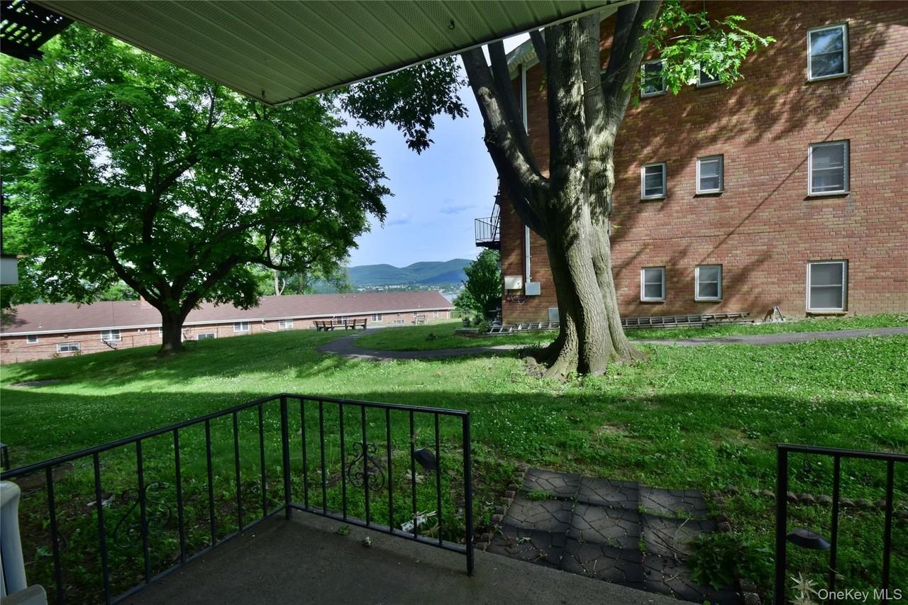 51 Leroy Pl - Photo 7 of 8