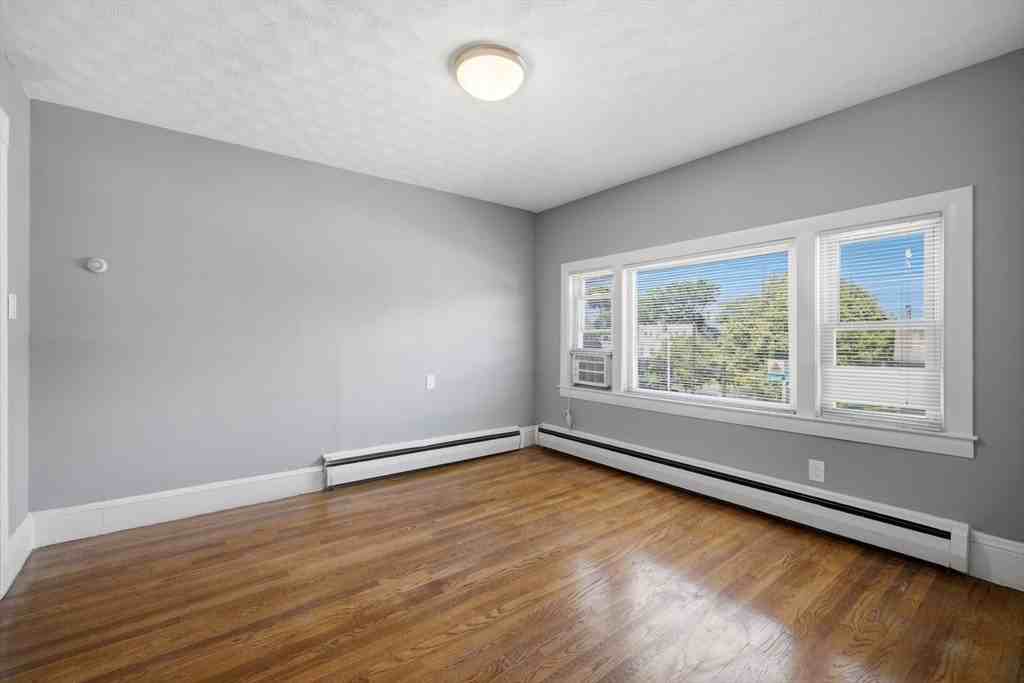 195 Concord Ave #11 - Photo 4 of 12