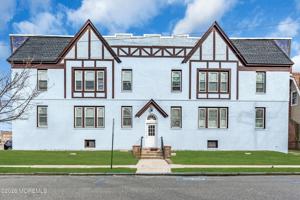 featured image of 922 4th Ave #3A
