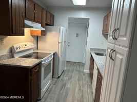featured image of 120 Amberly Dr #B