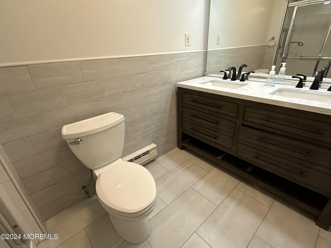 120 Amberly Dr #B - Photo 5 of 9
