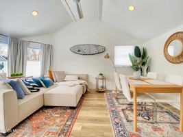 featured image of 110 Curtis Pl