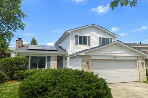 featured image of 7 Blue Jay Ct