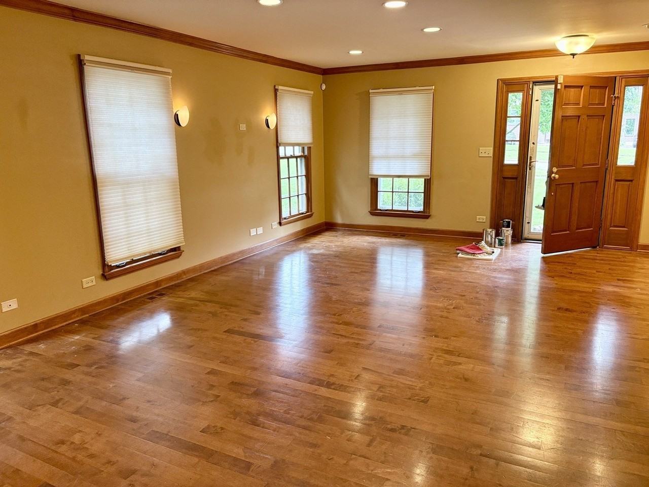 244 Knoll St - Photo 3 of 26