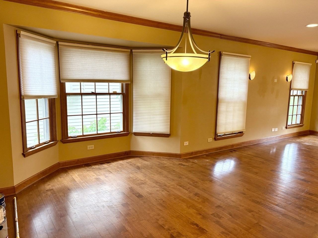 244 Knoll St - Photo 4 of 26