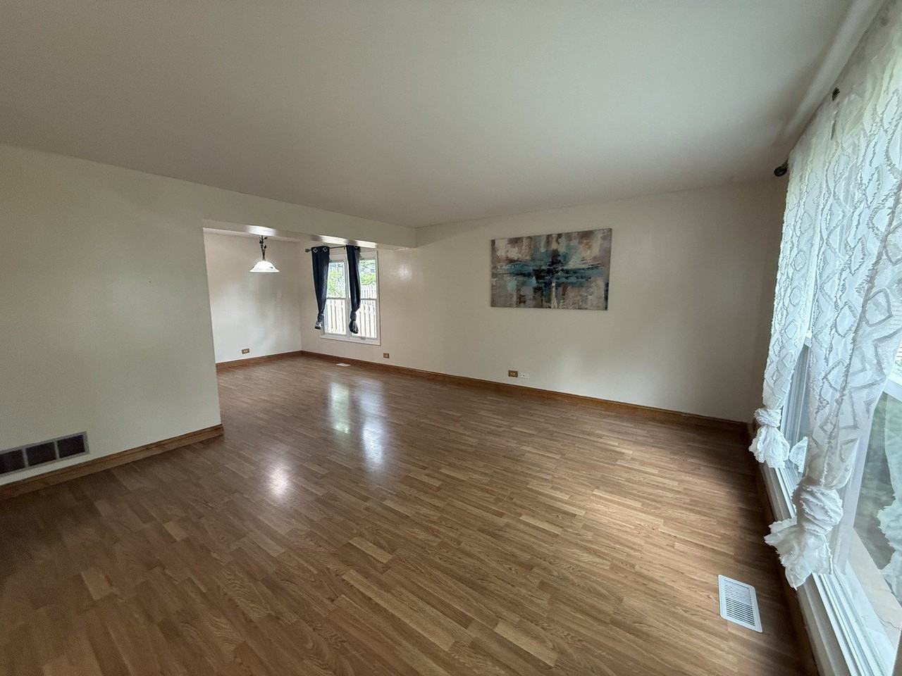 417 Bristol Way - Photo 2 of 14