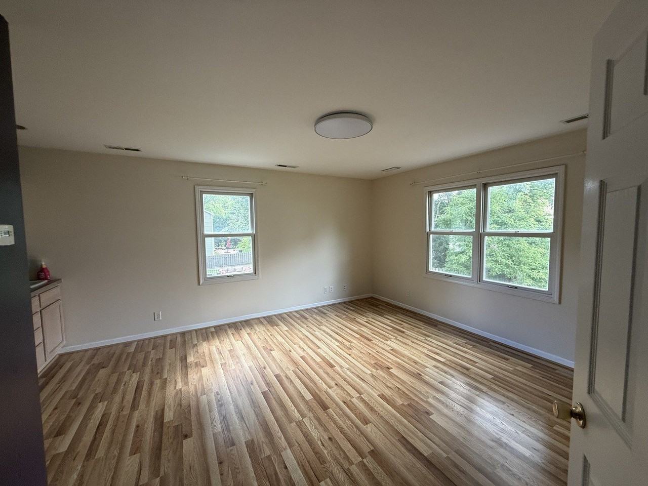 417 Bristol Way - Photo 6 of 14