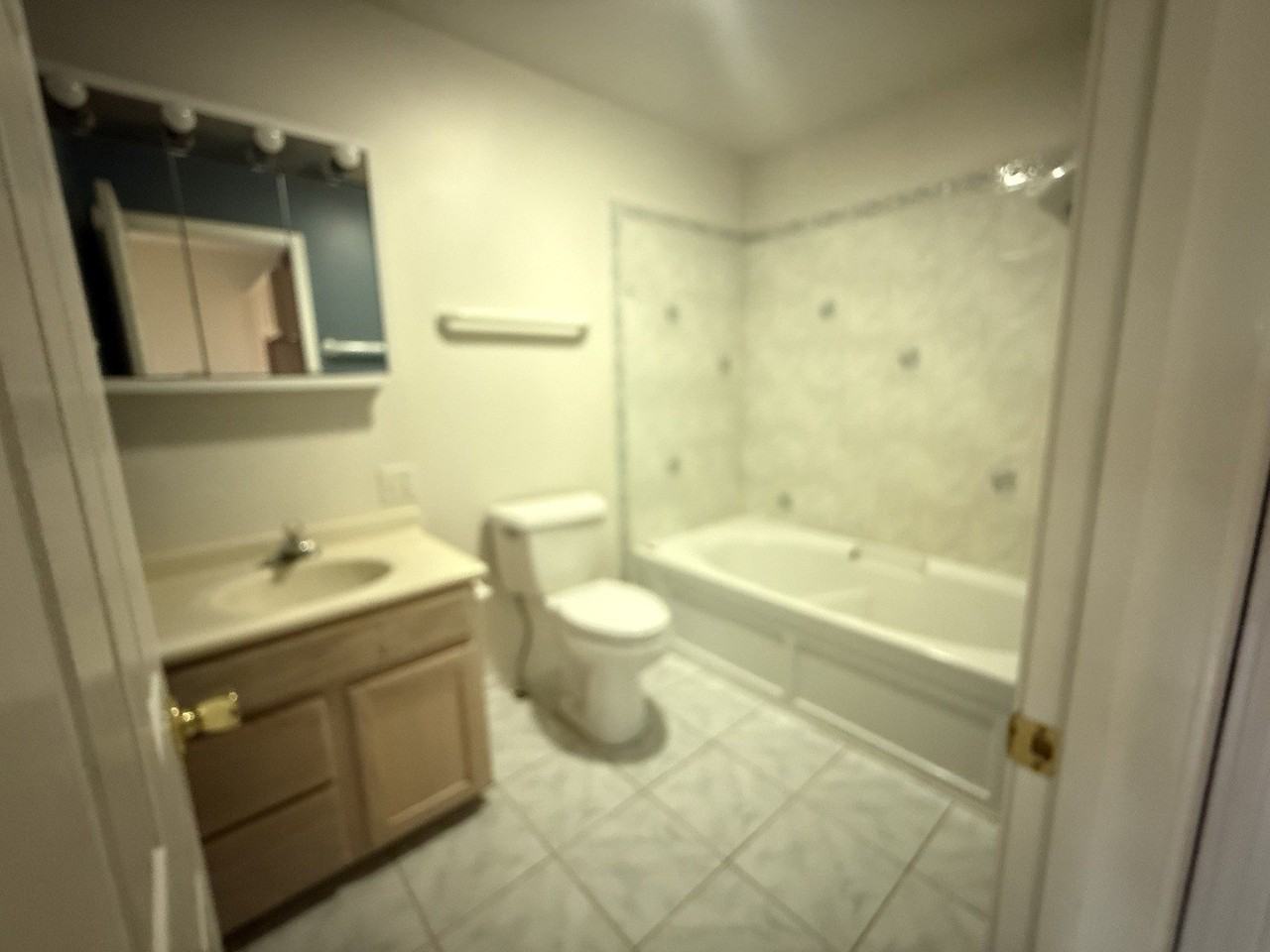417 Bristol Way - Photo 7 of 14