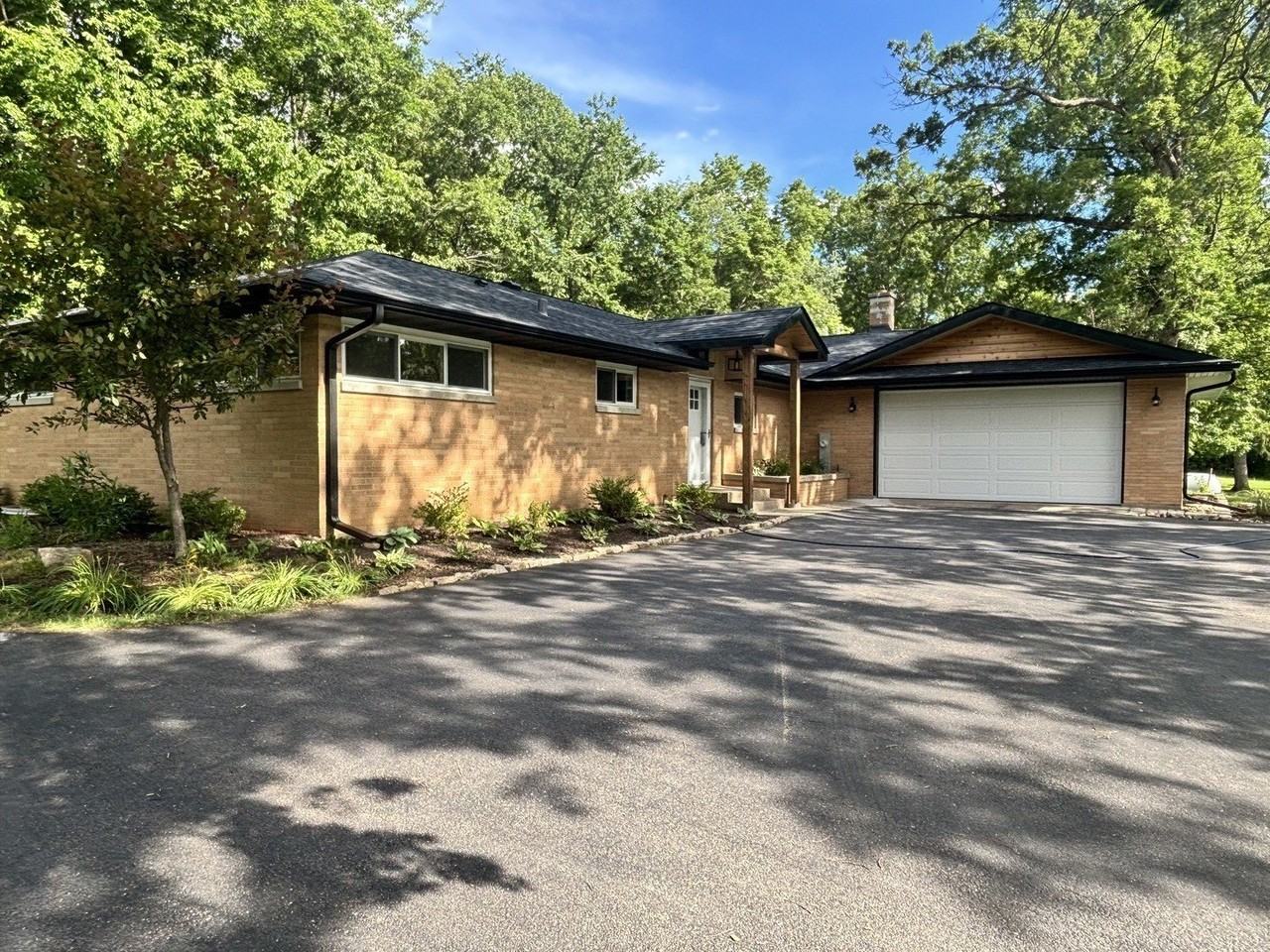 219 James Rd - Photo 2 of 21