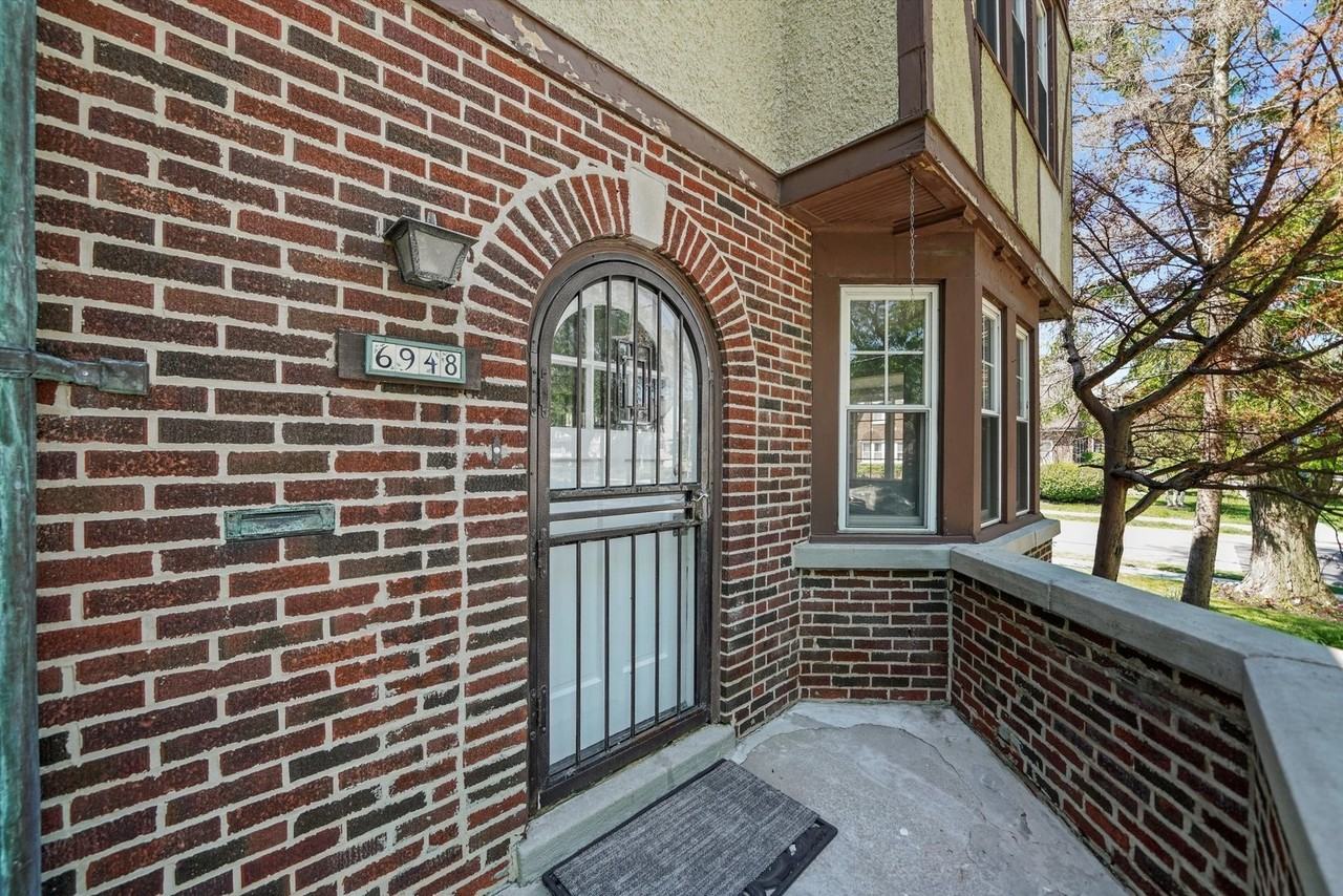 6948 35th St - Photo 3 of 12