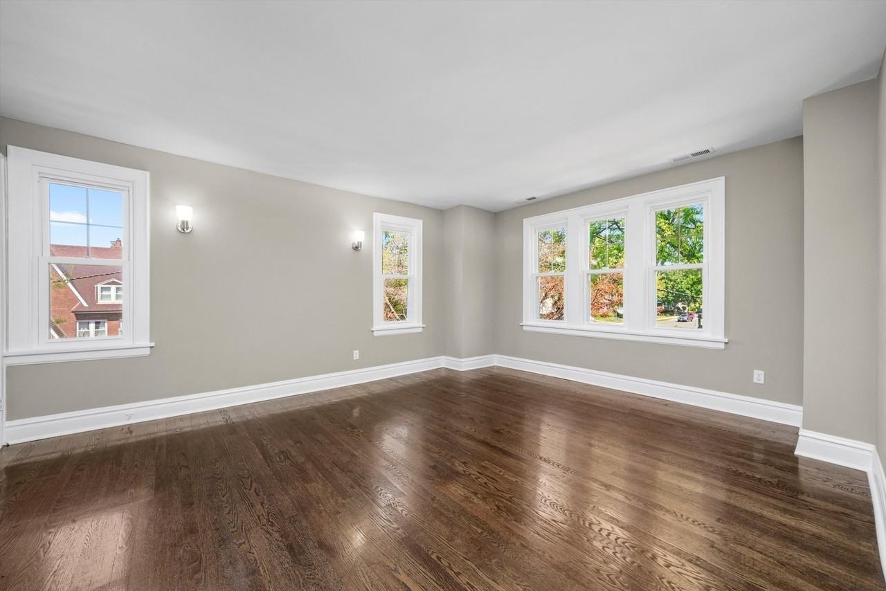 6948 35th St - Photo 6 of 12