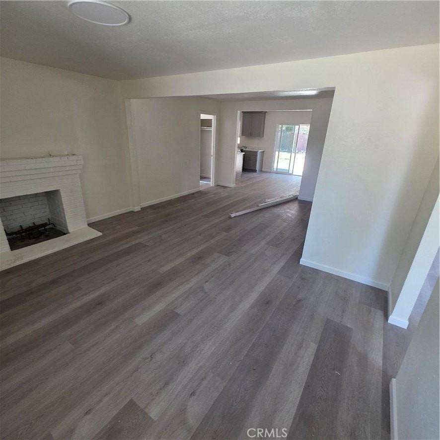 7915 Juniper Ave - Photo 3 of 16
