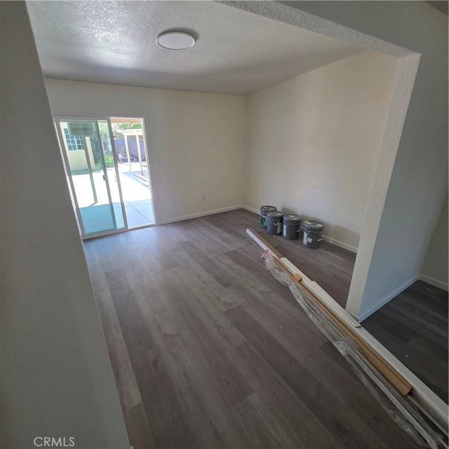 7915 Juniper Ave - Photo 4 of 16