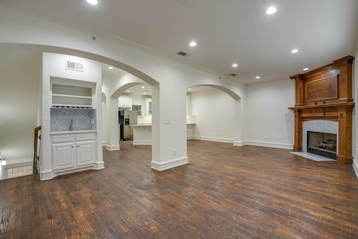 4110 Mckinney Ave #5 - Photo 3 of 26