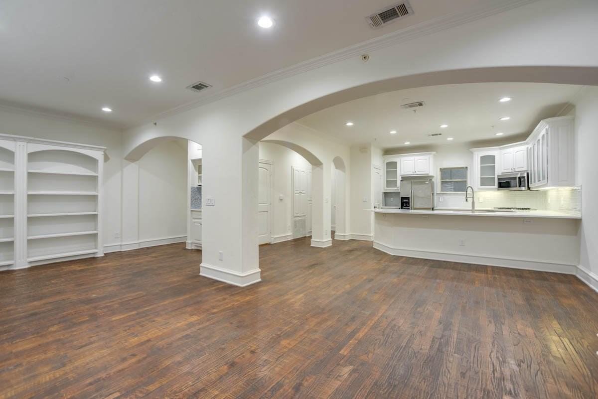 4110 Mckinney Ave #5 - Photo 6 of 26