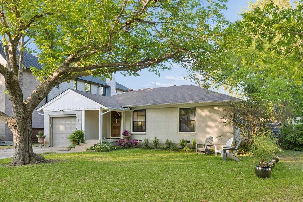 608 Coolair Dr