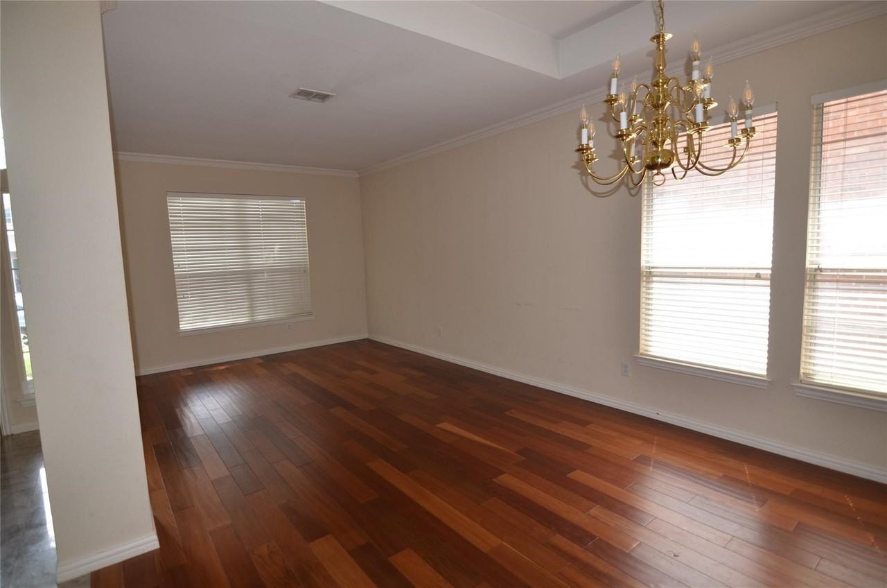 4309 Avebury Dr - Photo 5 of 26