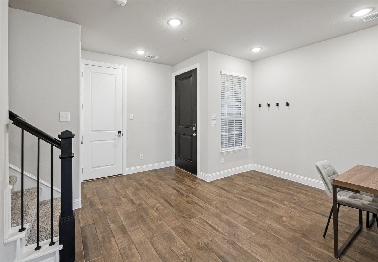 3073 Hamilton St - Photo 5 of 30