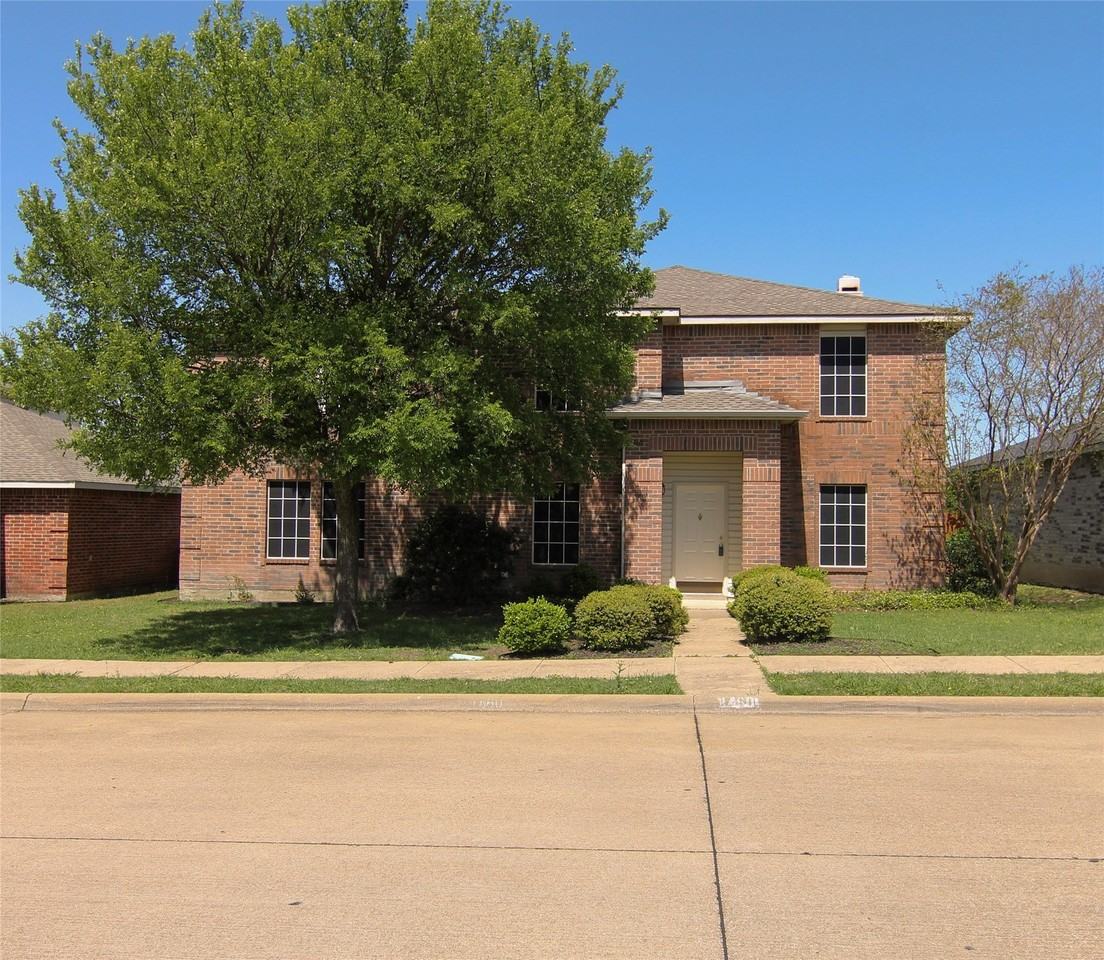 1460 Stewart Dr - Photo 2 of 35