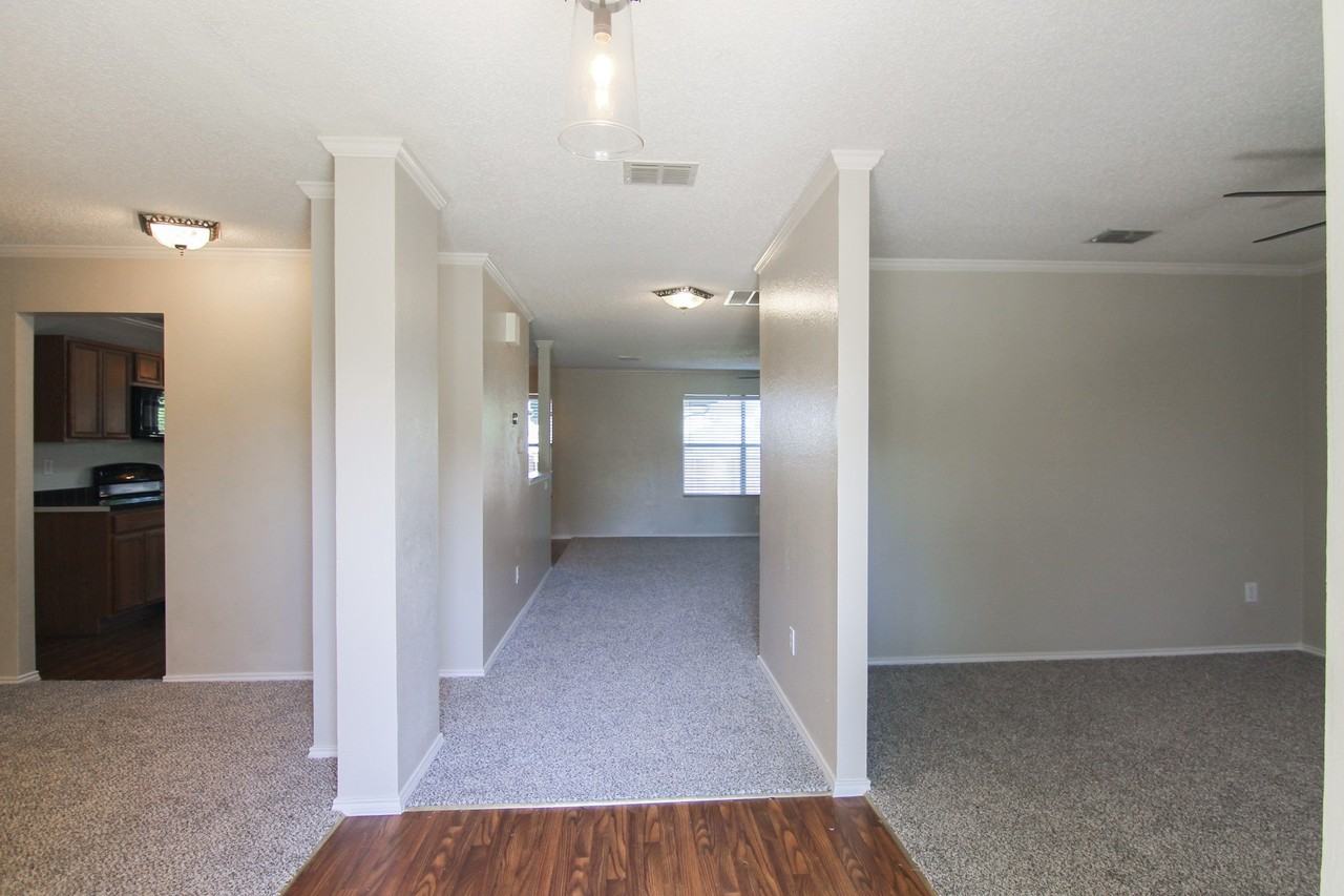 1460 Stewart Dr - Photo 3 of 35