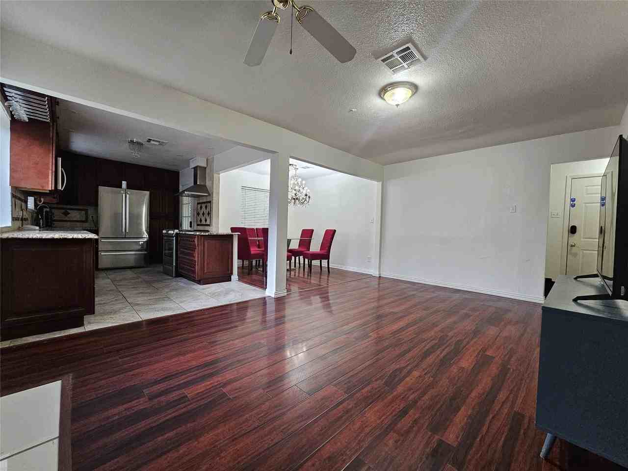 502 Forest Cir - Photo 7 of 22