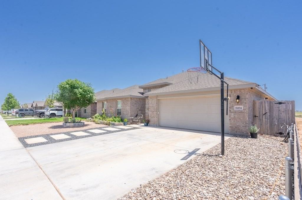 8404 E County Road 115 - Photo 2 of 44