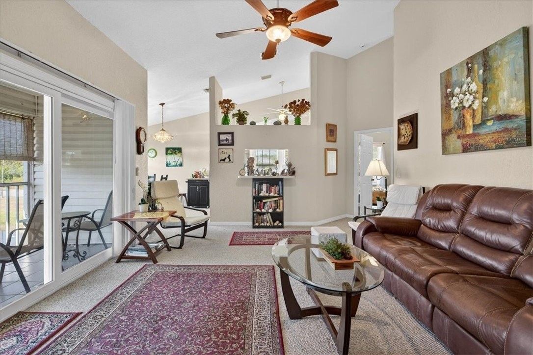 1810 Waterford Dr #6 - Photo 2 of 32