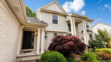 featured image of 7622 Park Meadow Ln