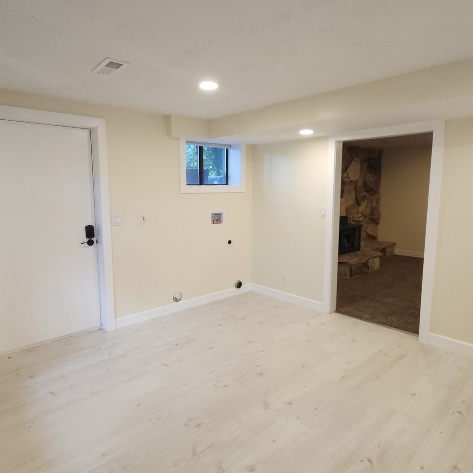 2779 Summerwood Dr - Photo 4 of 12