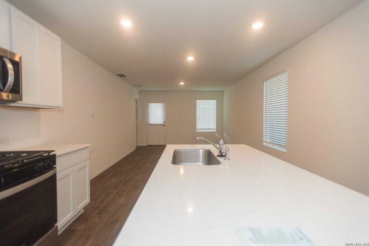 12533 Spoor Vly - Photo 4 of 29
