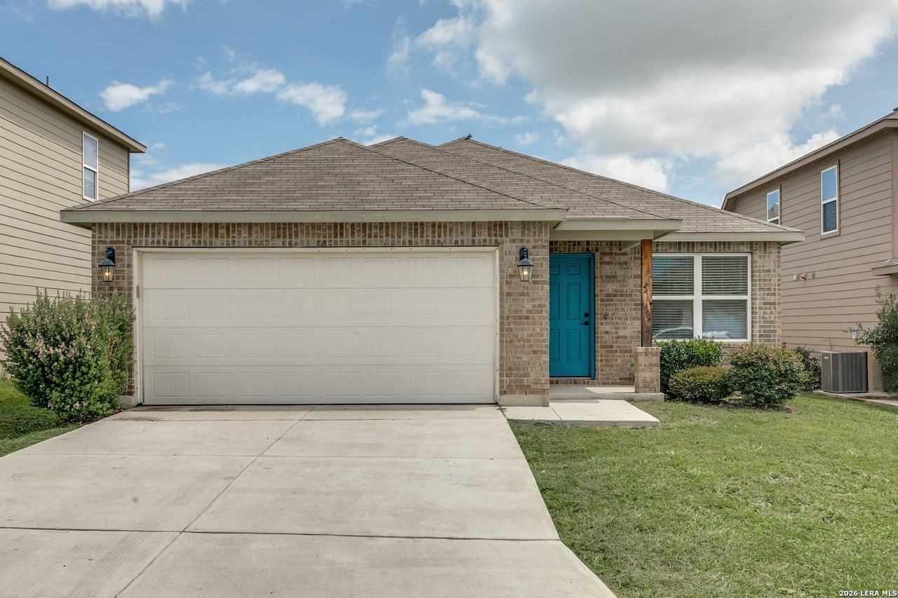 9019 Gibbons Trce - Photo 2 of 33
