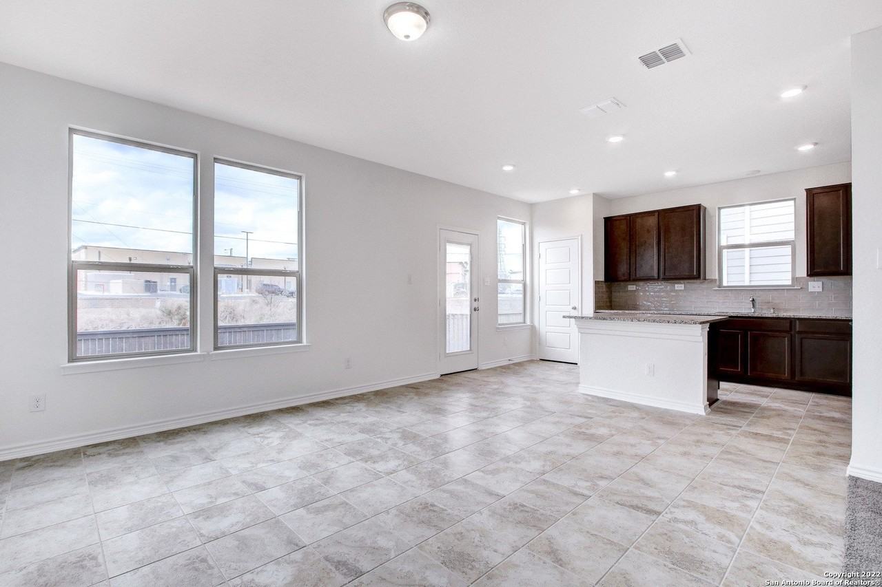 4955 Usaa Blvd #26 - Photo 7 of 28