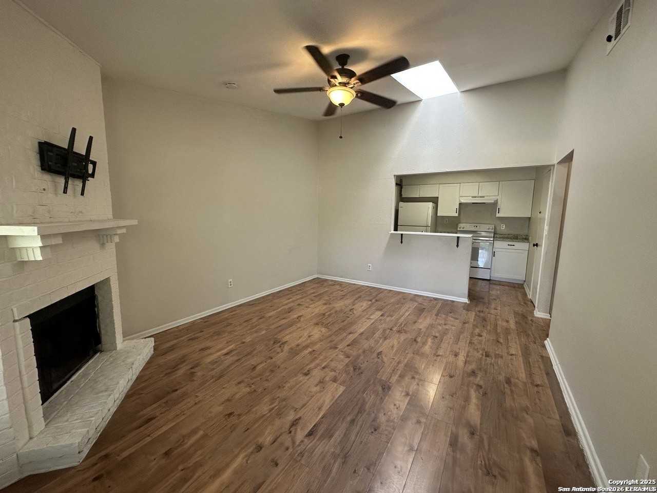 1554 Pams Path - Photo 2 of 5