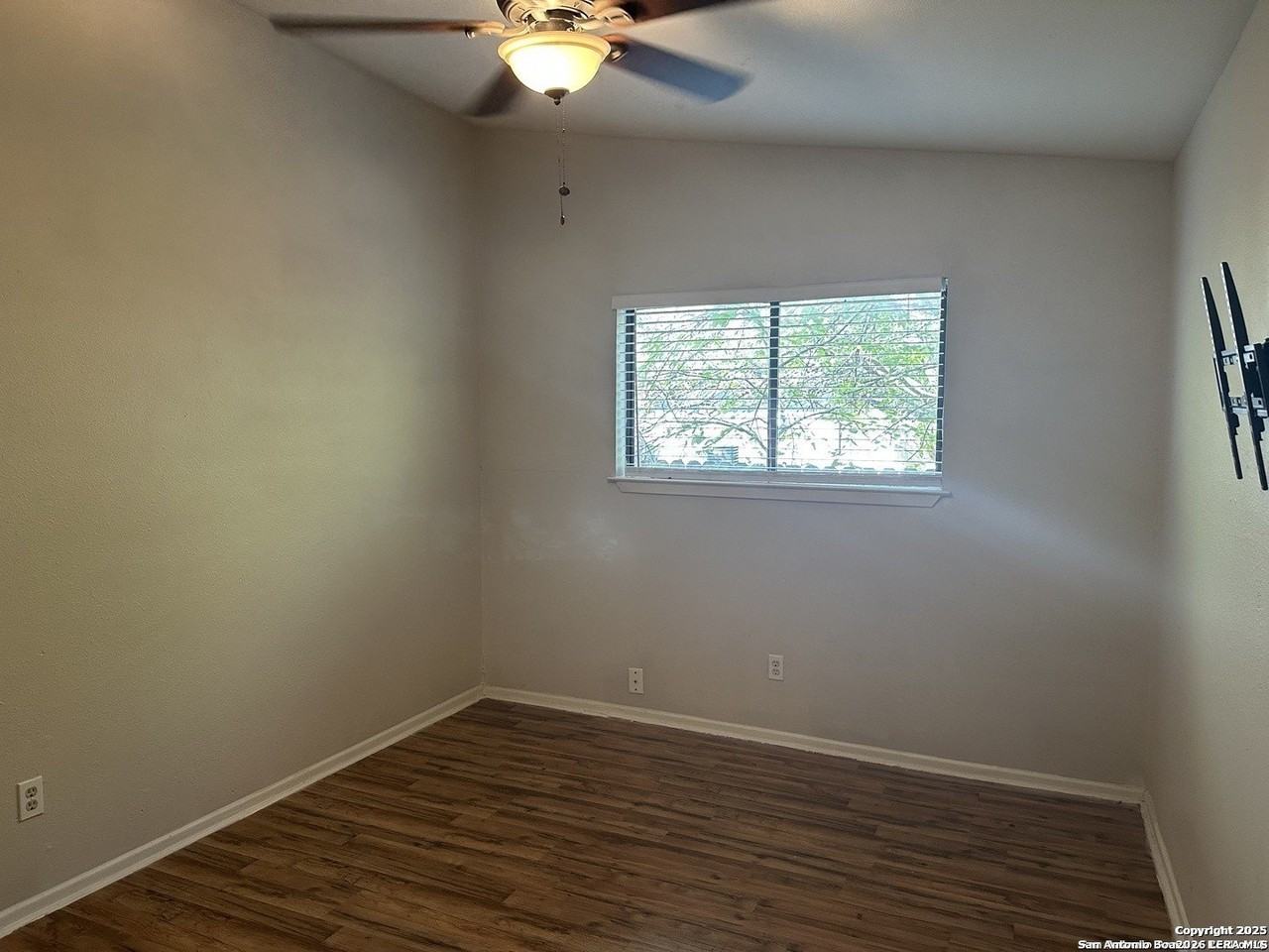 1554 Pams Path - Photo 5 of 5