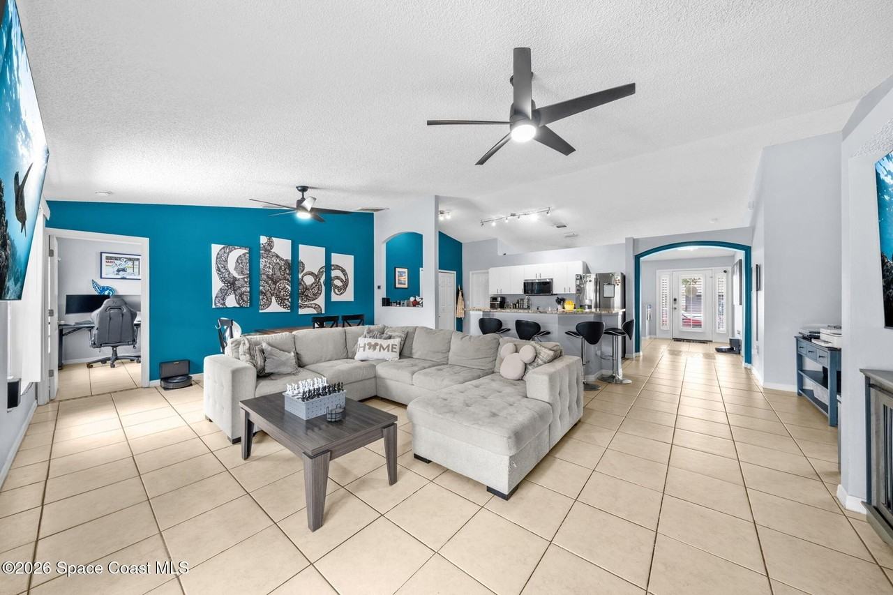 831 Koln Ct Nw - Photo 4 of 34