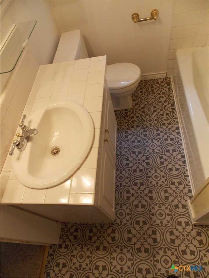 959 Lee St - Photo 5 of 12