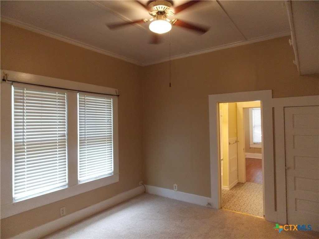 959 Lee St - Photo 6 of 12