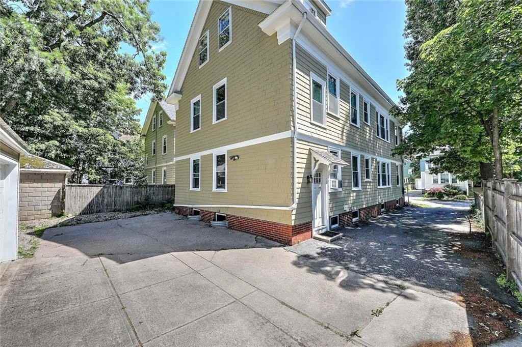 168 4th St - Photo 2 of 16