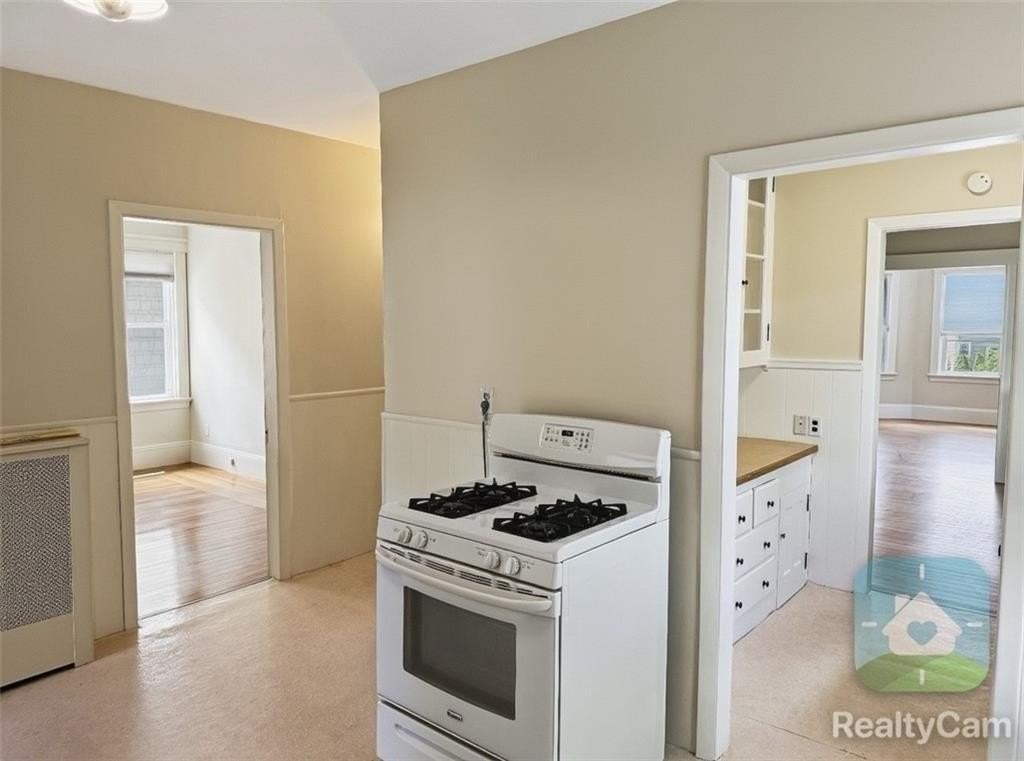 168 4th St - Photo 5 of 16