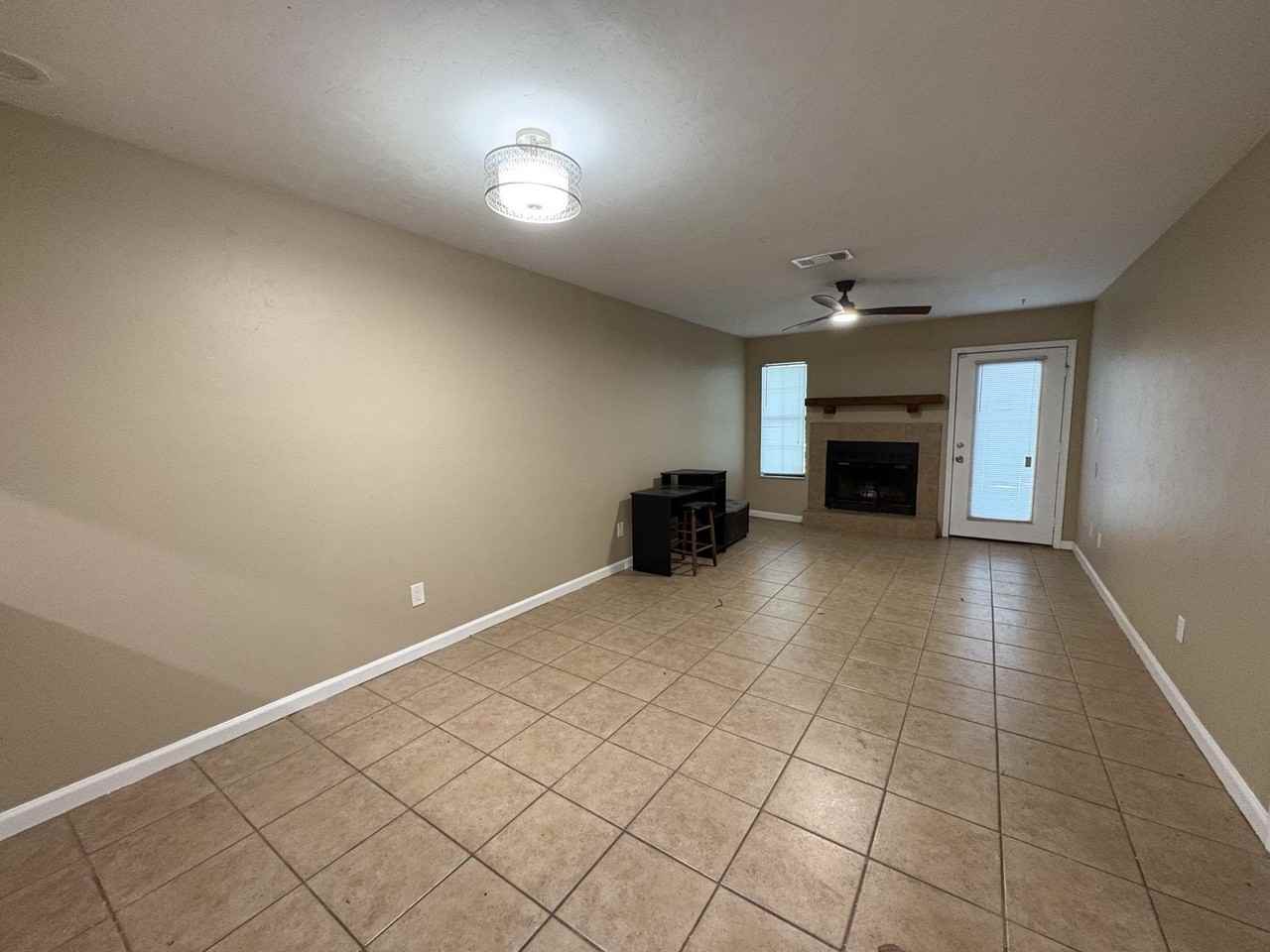 1104 Greentree Ct - Photo 7 of 13