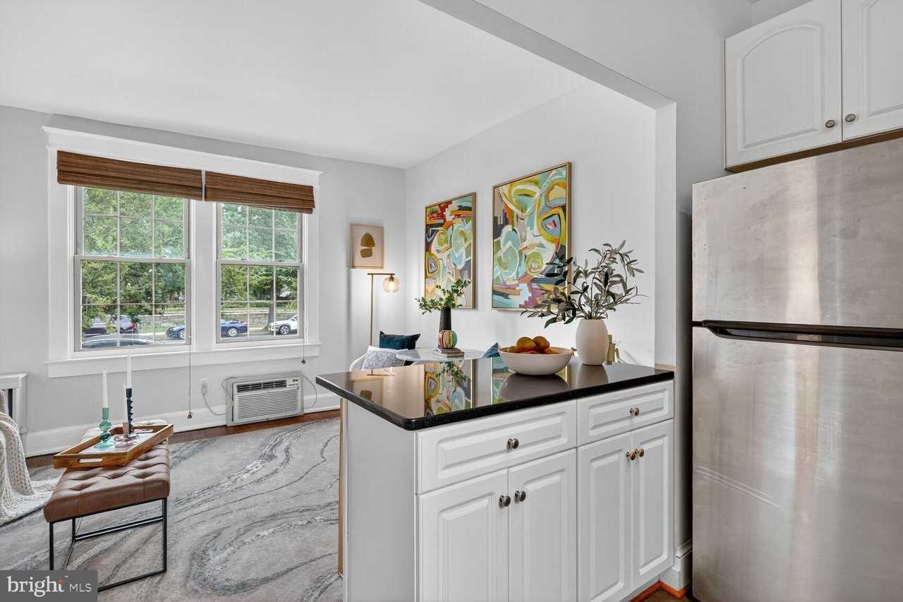 3026 Wisconsin Ave Nw #102 - Photo 6 of 16