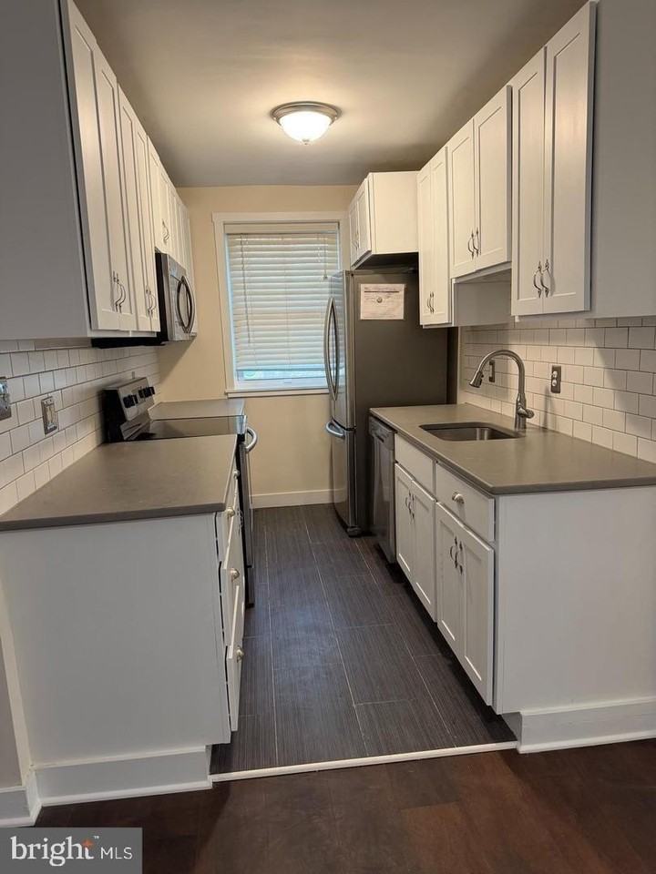 514 Ridge Rd Se #111 - Photo 2 of 7