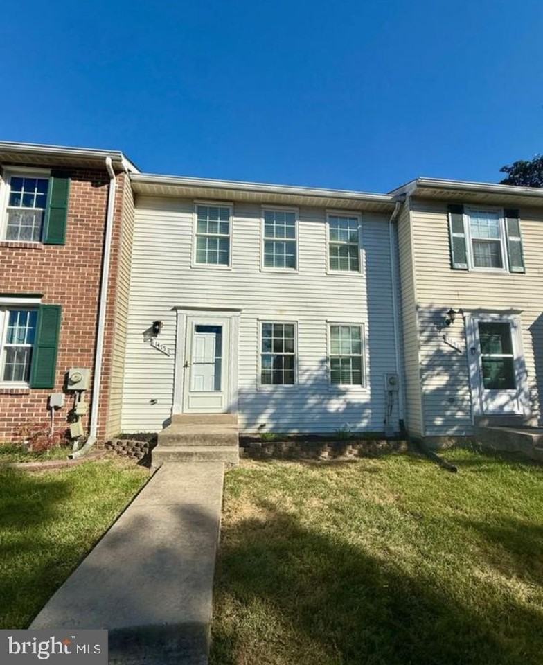1475 Mobley Ct - Photo 2 of 10