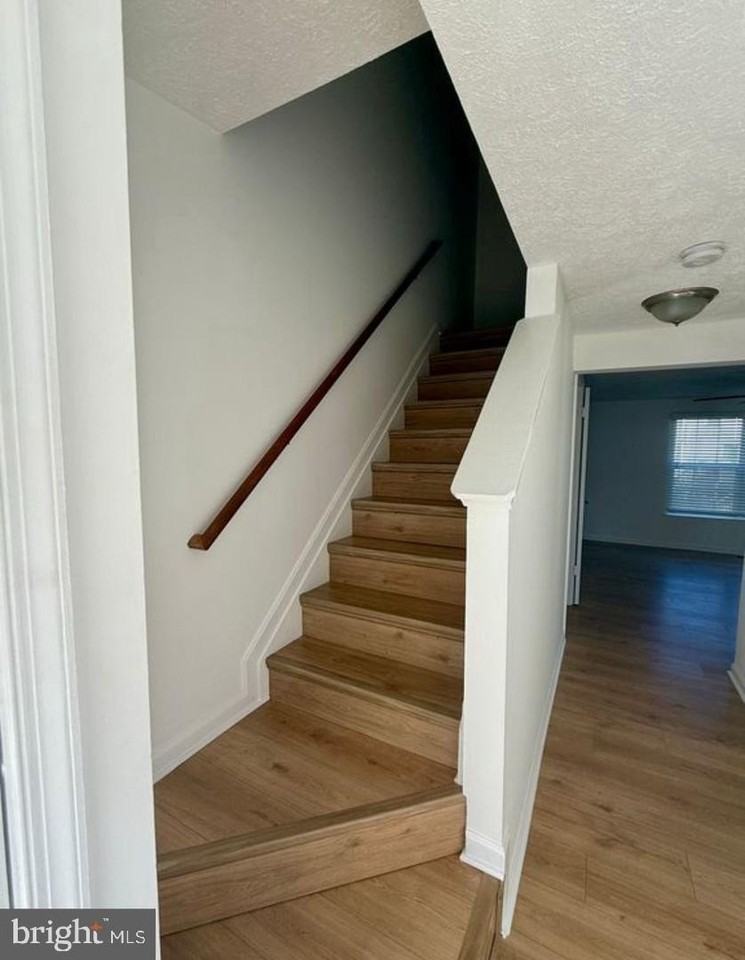 1475 Mobley Ct - Photo 6 of 10