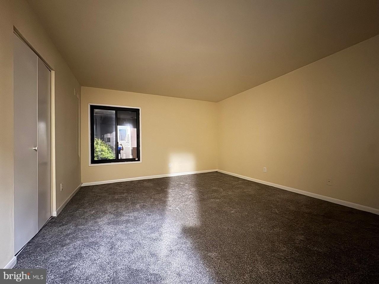 10127 Prince Pl #303-11A - Photo 6 of 8