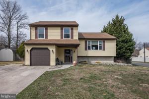 featured image of 76 Argyle Ave