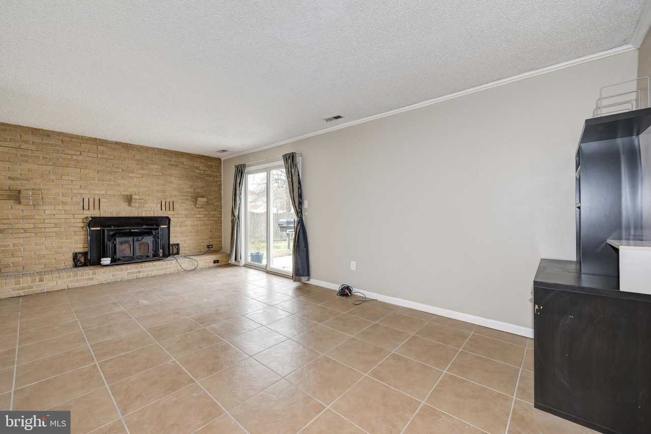 76 Argyle Ave - Photo 7 of 40