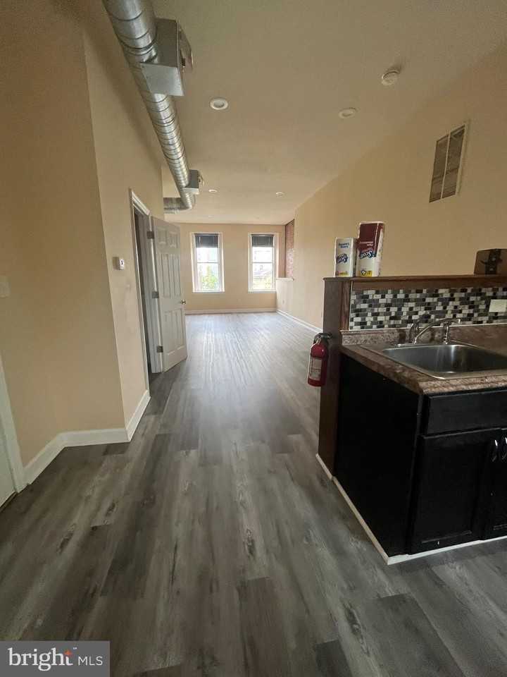 334 S Broad St #3 - Photo 2 of 17