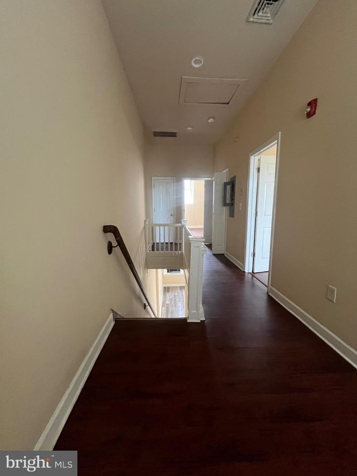 334 S Broad St #3 - Photo 7 of 17